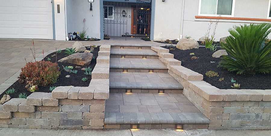 Walls & Steps | Black Diamond Paver Stones & Landscape | Black Diamond ...