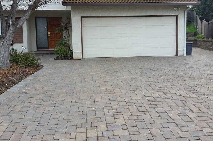 Driveways | Black Diamond Paver Stones & Landscape | Black Diamond