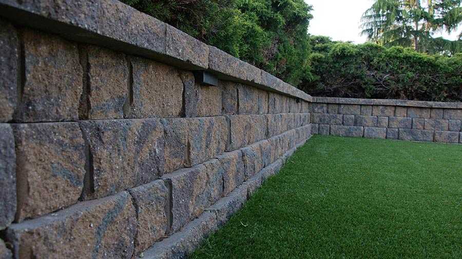 paver patio paver stones paver wall retaining wall landscape steps synthetic lawn