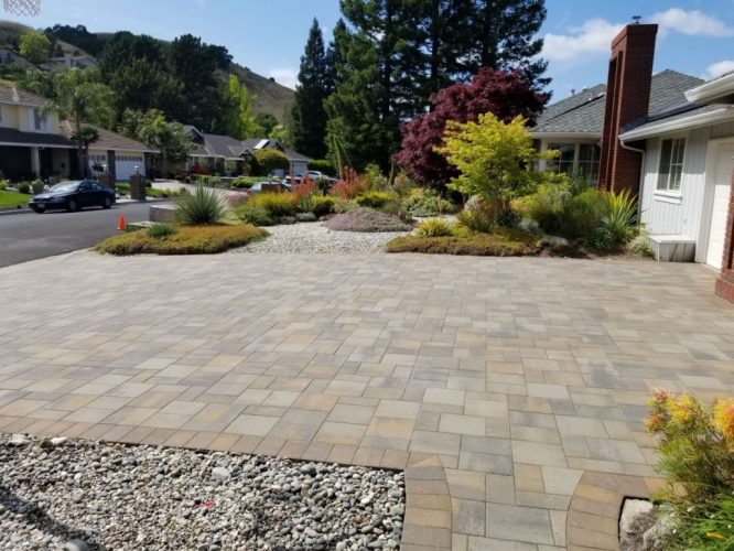 long paver stone driveway