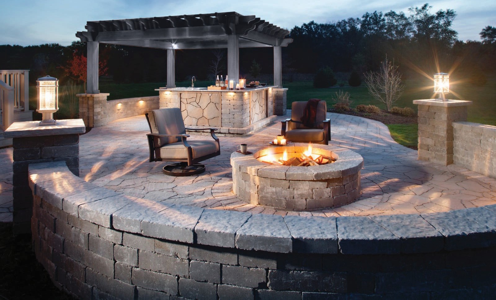 Backyard Pergola Firepit